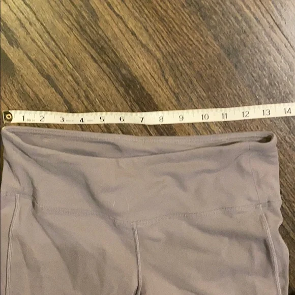 Athleta Gray Crop Cropped Leggings M Medium GUC - Picture 2 of 10